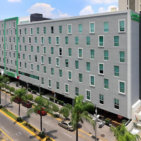 Wyndham Garden Guadalajara Acueducto Hotel Запопан Екстериор снимка