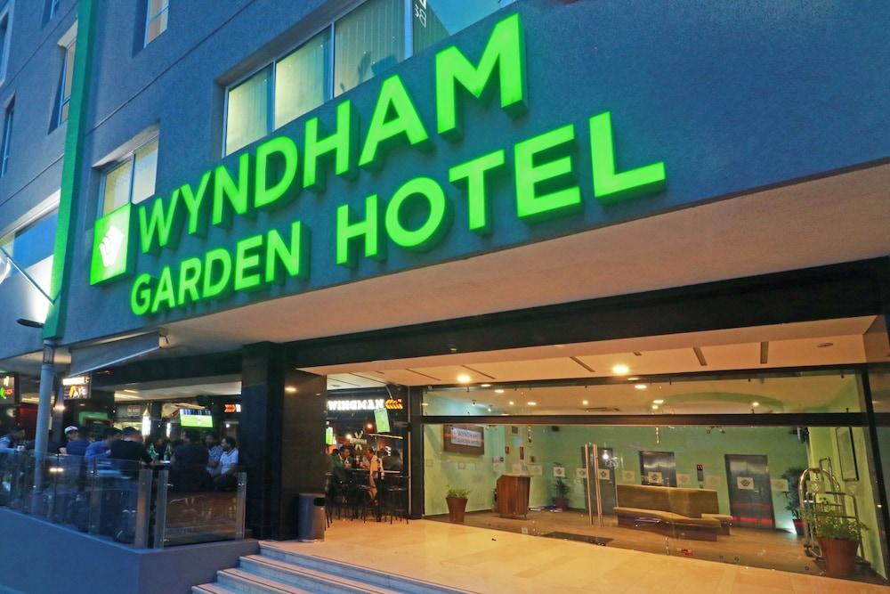 Wyndham Garden Guadalajara Acueducto Hotel Запопан Екстериор снимка