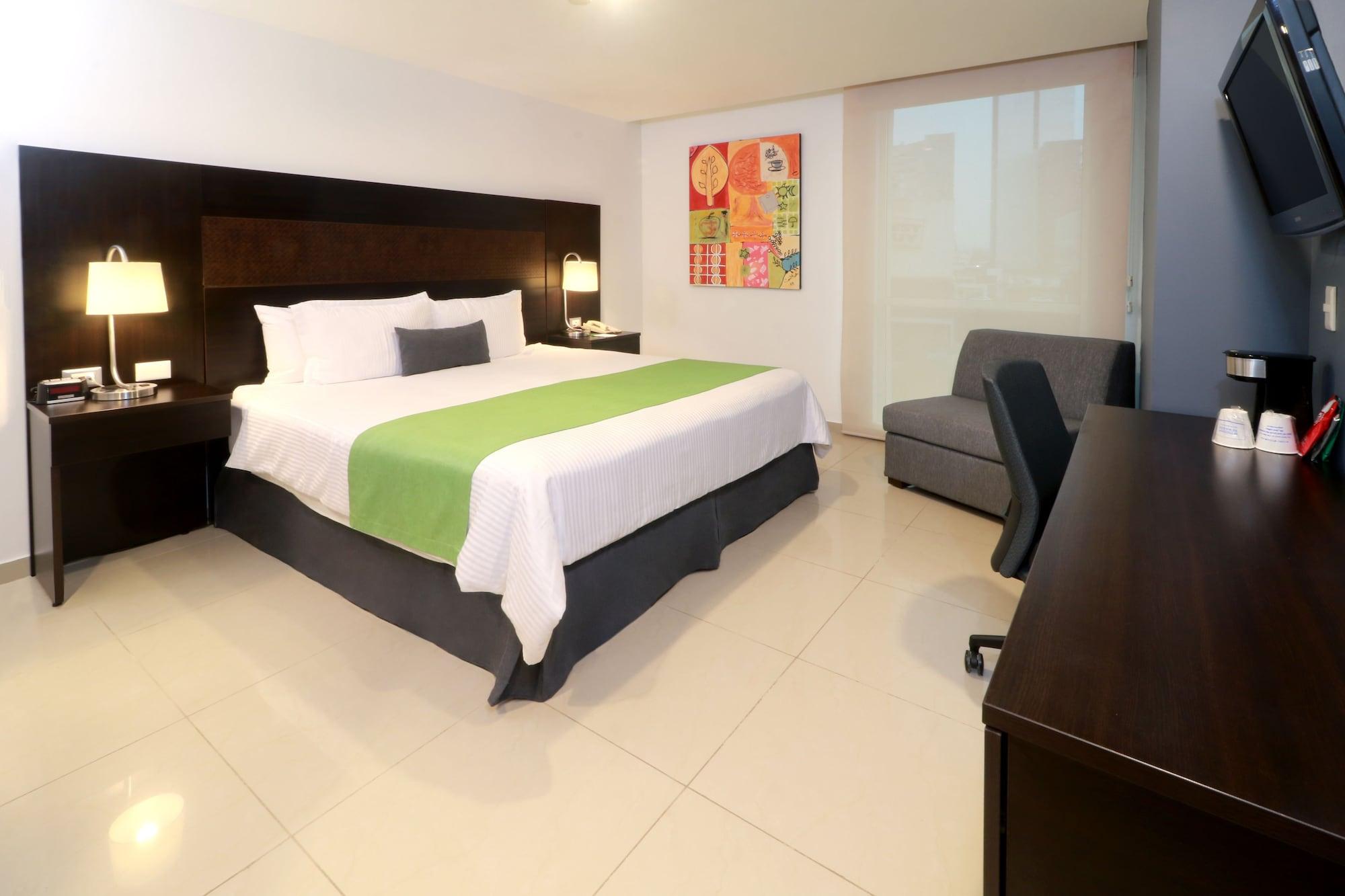 Wyndham Garden Guadalajara Acueducto Hotel Запопан Екстериор снимка