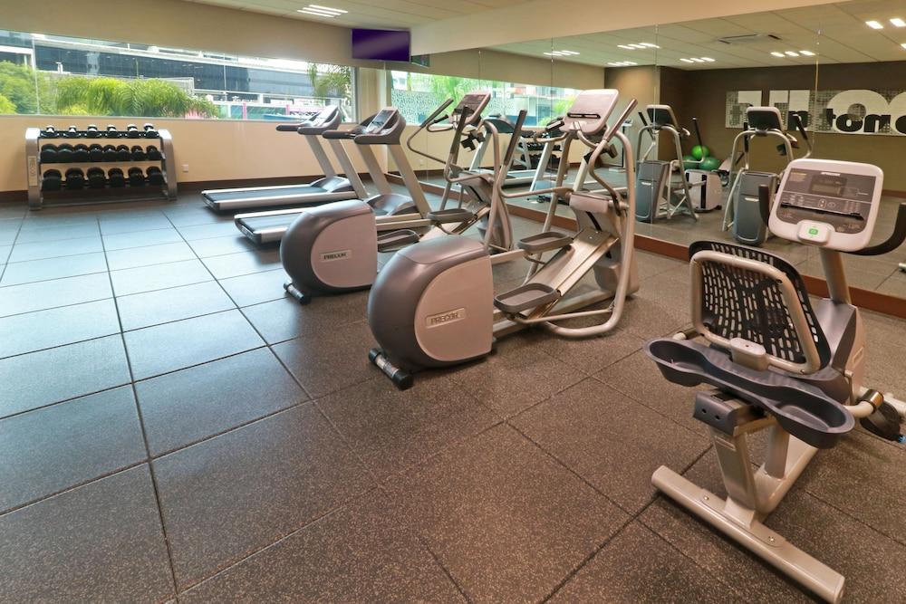 Wyndham Garden Guadalajara Acueducto Hotel Запопан Екстериор снимка