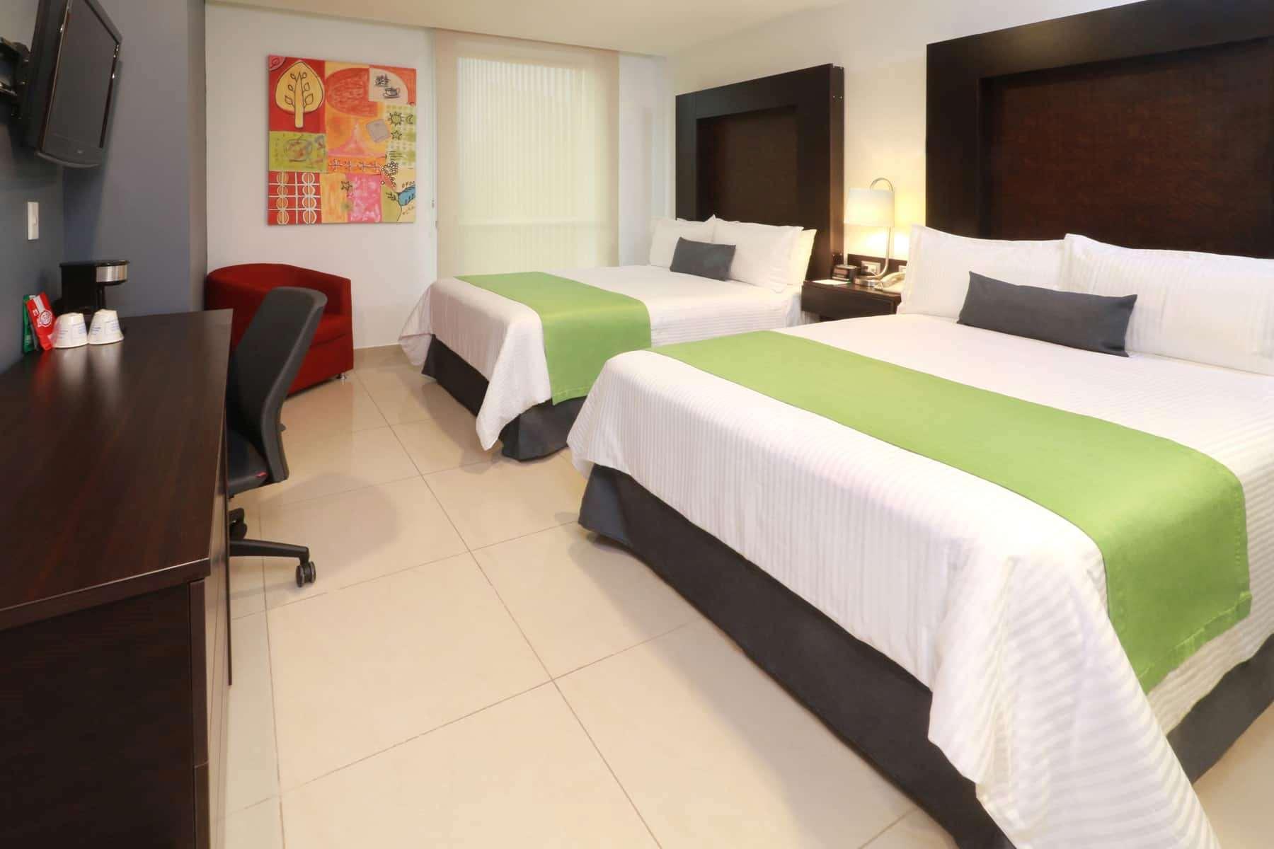 Wyndham Garden Guadalajara Acueducto Hotel Запопан Екстериор снимка