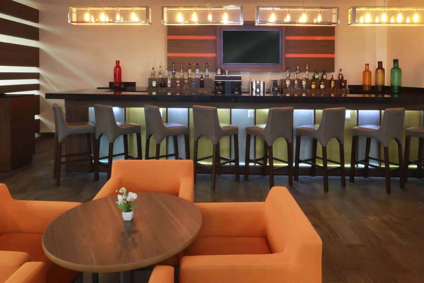 Wyndham Garden Guadalajara Acueducto Hotel Запопан Екстериор снимка