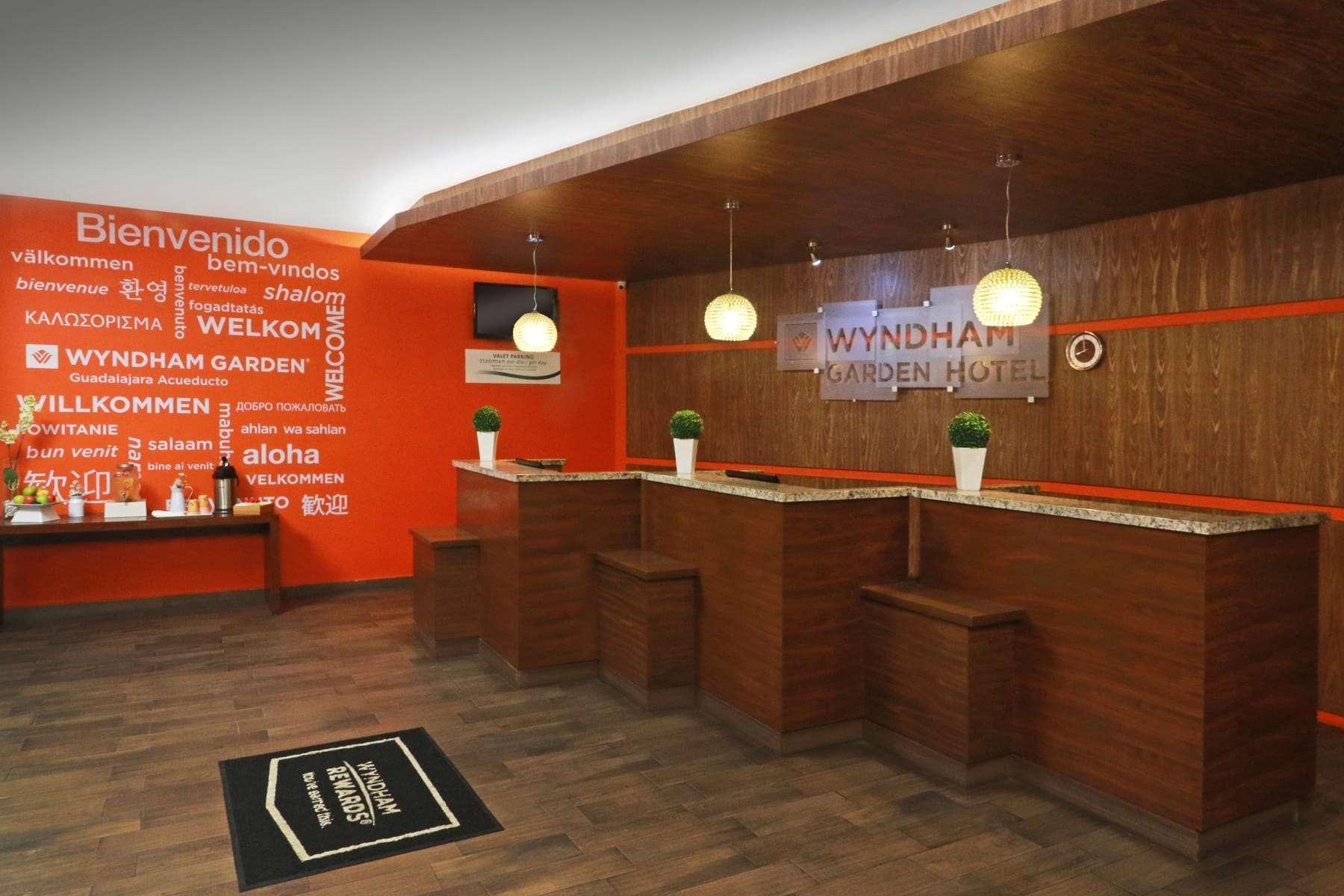 Wyndham Garden Guadalajara Acueducto Hotel Запопан Екстериор снимка